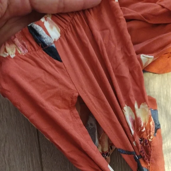 Floral Off-Shoulder Maxi Dress - Picture 6 of 10